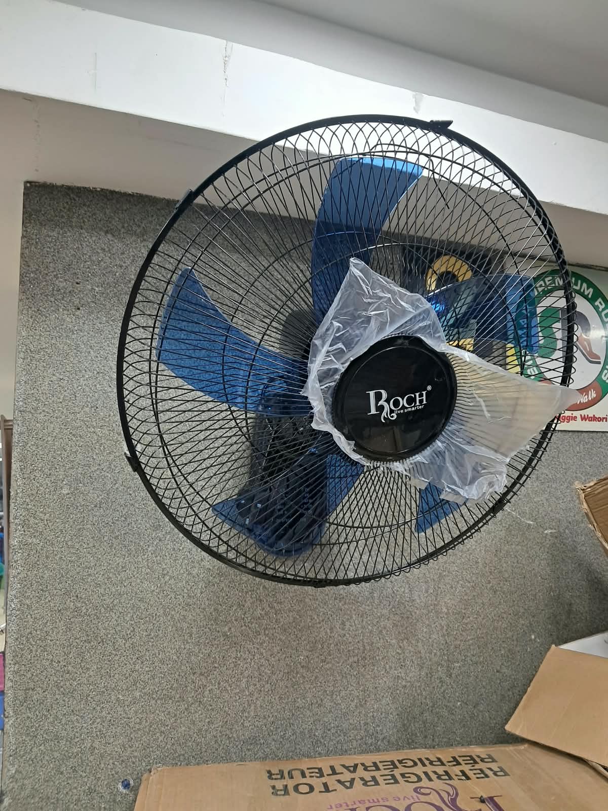 ROCH 18 INCHES WALL FAN WITH REMOTE